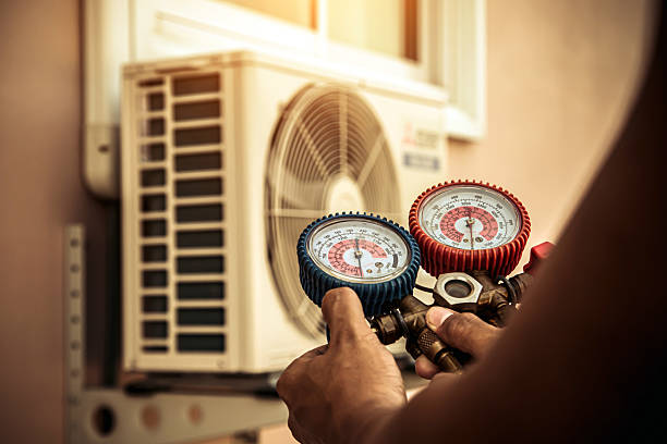 Professional Hvac technician working in Paramus, NJ